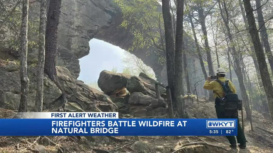 Wildfire at Natural Bridge in Slade in Powell County.(photo from WKYT News)