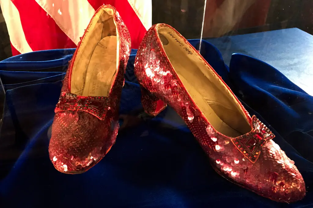 A+pair+of+ruby+slippers+were+stolen+that+Judy+Garlands+wore+in+The+Wizard+of+Oz