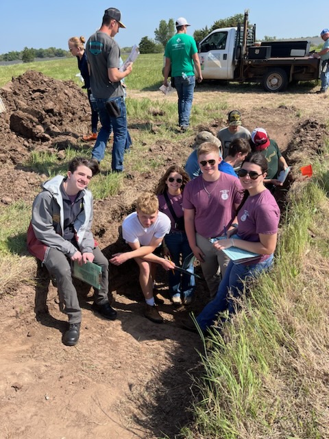 Landjudging team in a practice pit out in Oklahoma two days before the competition. (Dixie Barnet far right)(Cole nicoles right center)(Case Davis right center)(Sydnie back center) (Joseph sapp far left) 